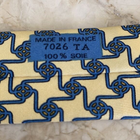 Hermes 100% Silk Tie - Picture 9 of 10